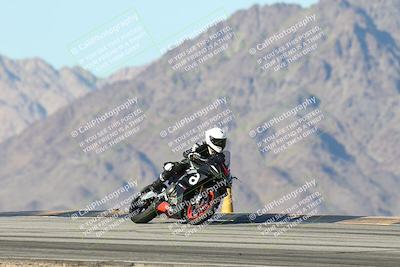 media/Dec-01-2025-Moto Forza (Mon) [[2daa91e15f]]/3-Beginner Group/Session 4 Turn 9/